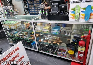 Vitrine balco com vidros reforados