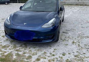 Tesla Model 3 SR+