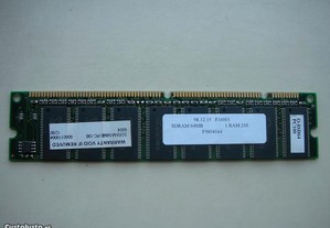 Memória SD RAM 64 Mb 100 MHz p/ Desktop