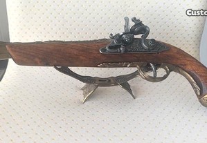 Pistola antiga de decoraçao