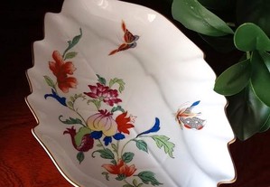 Covilhete em porcelana portuguesa, formato de folha, da coleção Samatra - Vista Alegre