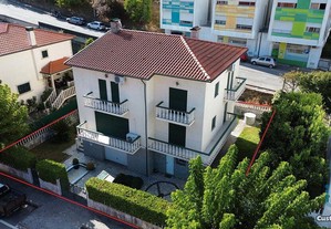 Casa de Cidade T4 em Vila Real de 300,00 m²