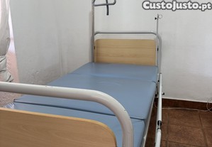 Cama Articulada Eltrica com Acessrios  Usada