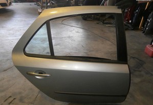 Porta traseira direita Renault Laguna II