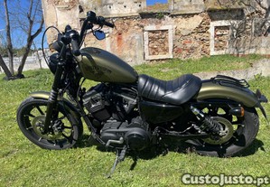 Harley Iron 883