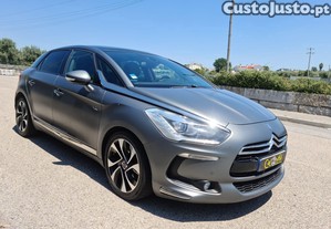 Citron DS5 2.0 HDi Hybrid4 Sport - 13