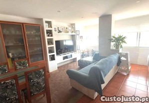 Apartamento na Rua Padre Manuel de Nóbrega - Póvoa de Santo Adrião