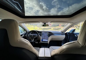 Tesla Model S P85 Plus