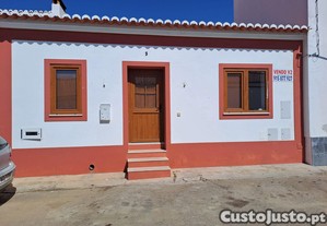 Casa impecvel