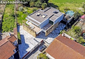 Moradia T3, Oliveira São Mateus, Vila Nova De...