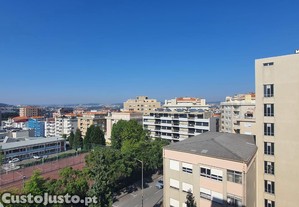 T2 Gaia ao Liceu de Gaia Lugar Garagem Usado Estações Metro João de Deus d D. João II