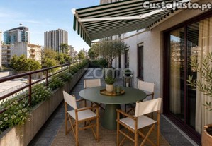 Apartamento T5 Na Av. Da Boavista