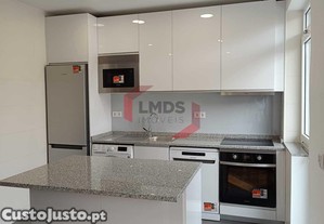 de Apartamento T3 à Rua Vale Formoso