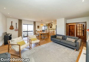 Apartamento T4 Na Rua Costa Gomes, Maximinos,...