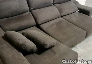 Sofá Chaise Long em Tecido Microfibra