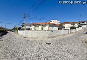 Moradia Térrea Em Mogege