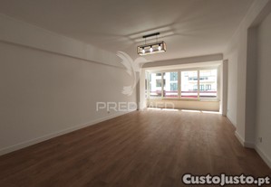 Apartamento t3 nas laranjeiras totalmente remodelado