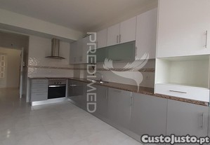 T3 renovado com varandas - alcochete/ samouco
