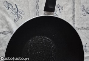 Frigideira Celar de 28cm em alumínio