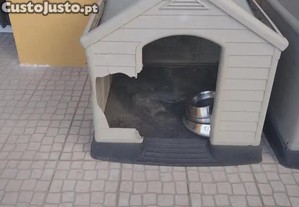 Casota para cão com defeito 30 euros