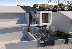 Moradia t4 com piscina e vista ria   gafanha do carmo