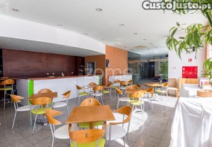 Espaço Comercial De Grande Dimensão Na Ericeira