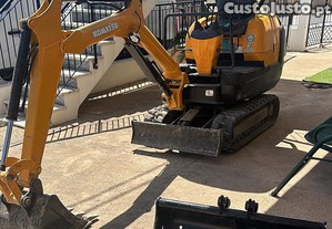Mini giratoria Komatsu 1t500