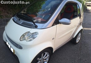 Smart ForTwo 0.8 CDI Passion Teto Panorâmico e A/C Impecável - 05