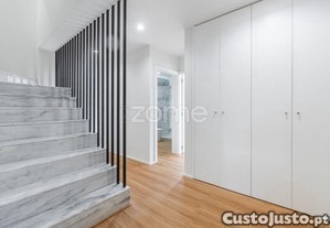 Apartamento T2 Duplex Na Rua Do Godinho, Em...