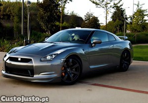 Nissan GT-R