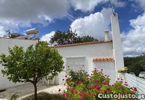 Casa / Villa em Santa Catarina da Fonte do Bispo de 79 m²