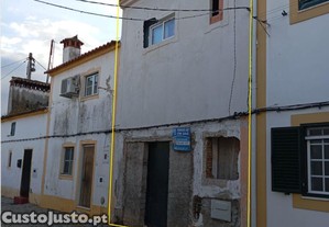 Casa T2 em Alagoa de 108,00 m²