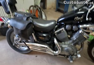 Moto em bom estado - 98