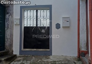 Moradia composta de 2 apartamentos t1 remodelados