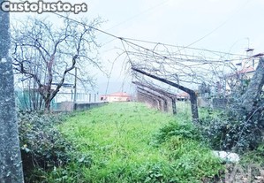 Terreno para construção em Geraz do Lima e Deão
