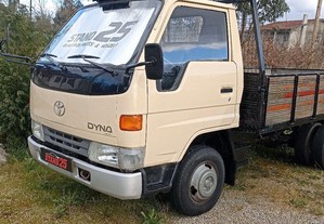 Toyota Dyna 150 3 Mil