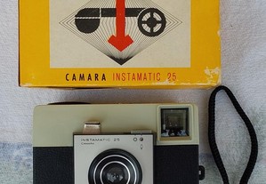 Máquina Fotográfica KODAK Instamatic 25. (NOVA)