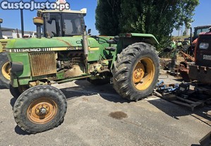 Trator John Deere 2040