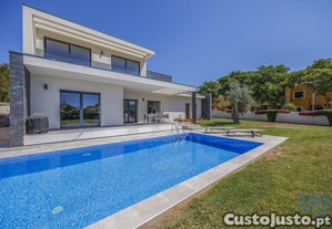 Casa / Villa T3 em Luz de 302,00 m²
