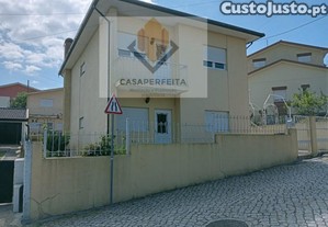 2 Moradias / Moradias Bi-Familiares Para...