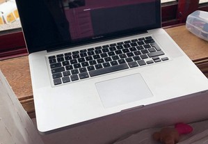 MacBook Pro core i7 250GB SSD 8GB RAM 2011