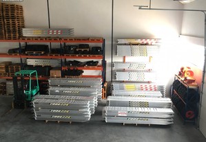 Rampas ou pranchas de carregamento em alumínio 3.5 mts X 2100 kg