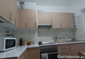 Apartamento T4 Luminoso com Excelentes reas e Garagem  Zona Premium de Beja