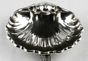 Concha em prata portuguesa com pés em forma de búzio