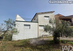 Moradia isolada T2 em Ázere e Covelo de 130 m²