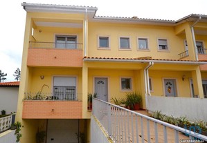 Casa / Villa T3 em Leiria de 251,00 m²