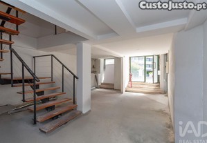 Loja / Estabelecimento Comercial T4 em Santo António de 144,00 m²