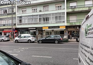 Oportunidade Exclusiva: Pastelaria-Restaurante com Fábrica Própria nas Portas de Benfica