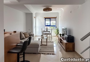 T1 duplex com terraço privado na charneca da caparica
