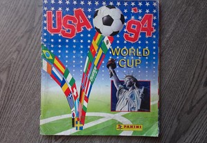 Caderneta de cromos de futebol USA 94 - Panini